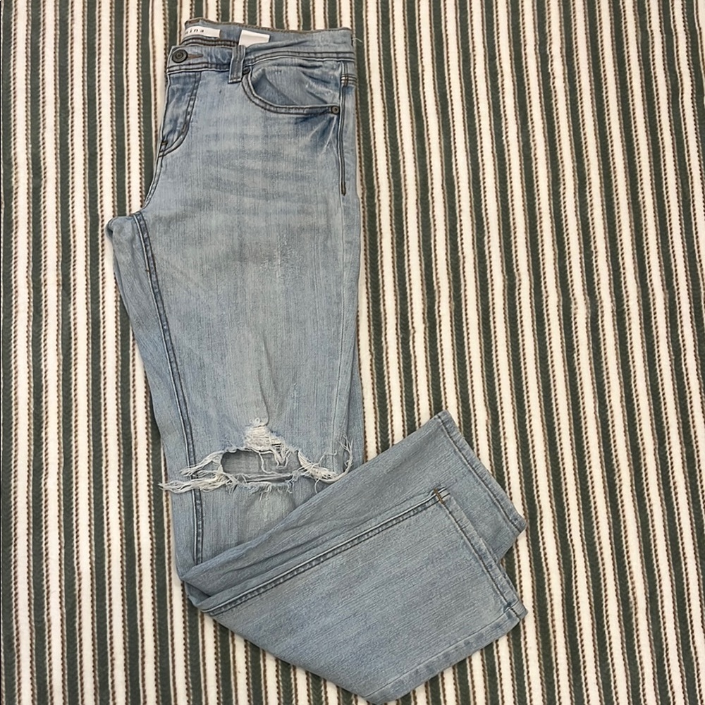 Eunina Sasha Low Rise Relaxed Skinny Crop distressed jeans size 7